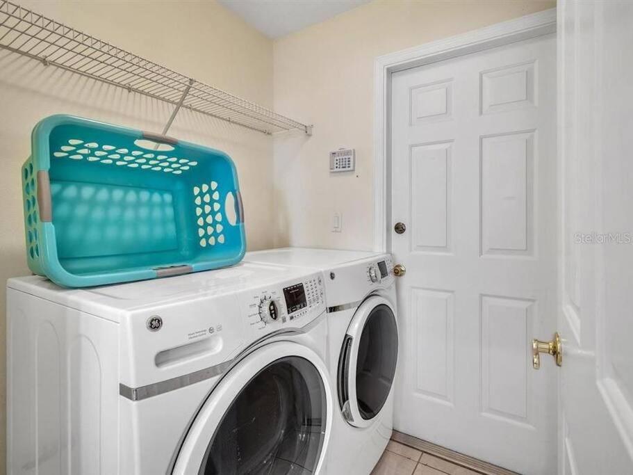 Minutes To Disney! Spacious Home W/ Private Pool, Themed Rooms! Orlando Luaran gambar